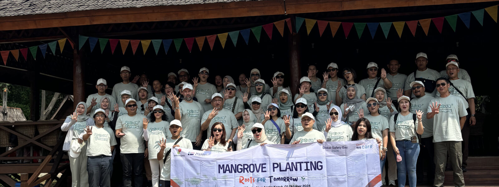 acara CSR Mangrove Planting SKK Migas bertema Roots for Tomorrow
