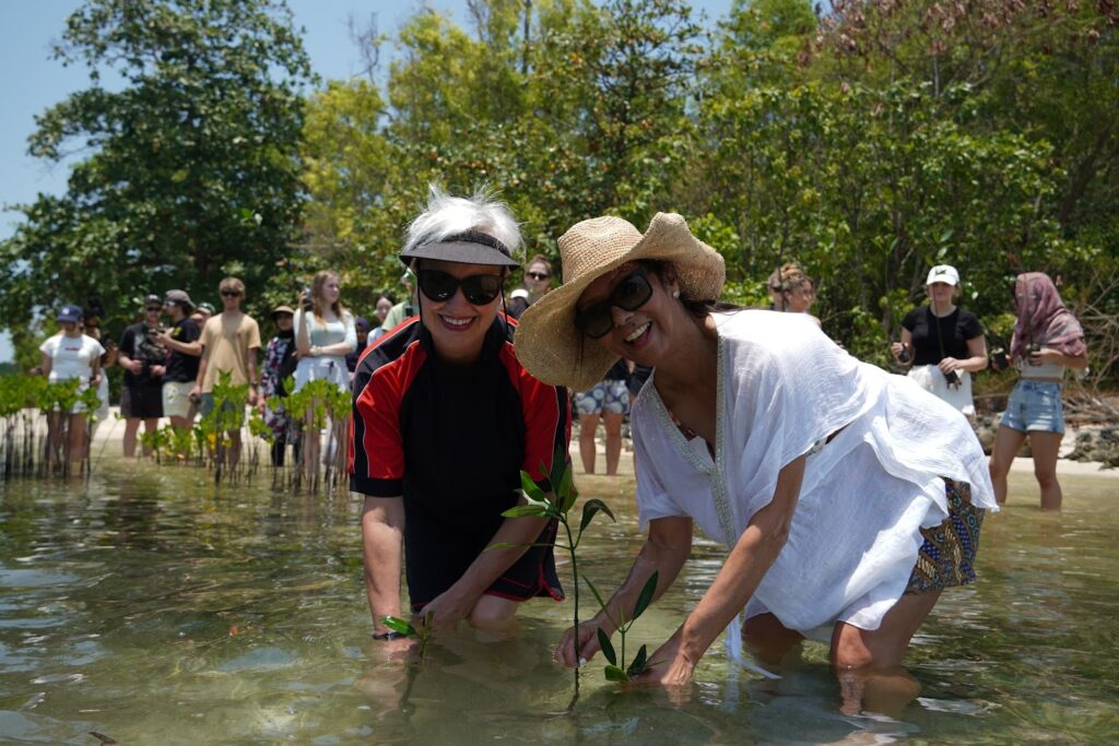 Manfaat Outing Kantor